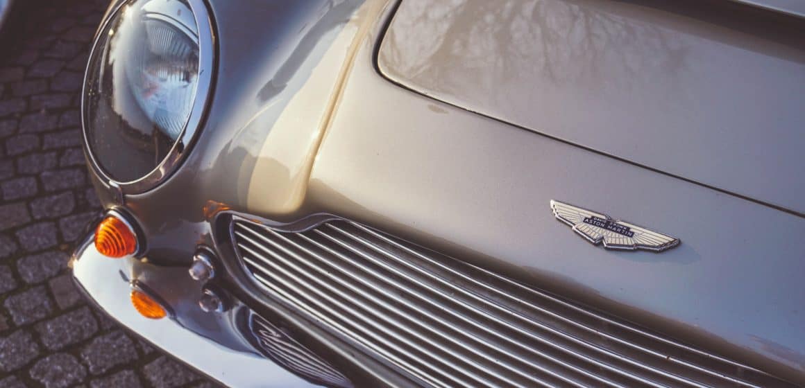 Ile kosztuje ubezpieczenie Astona Martina DB5 z filmu o Jamesie Bondzie? Eksperci sprawdzili
