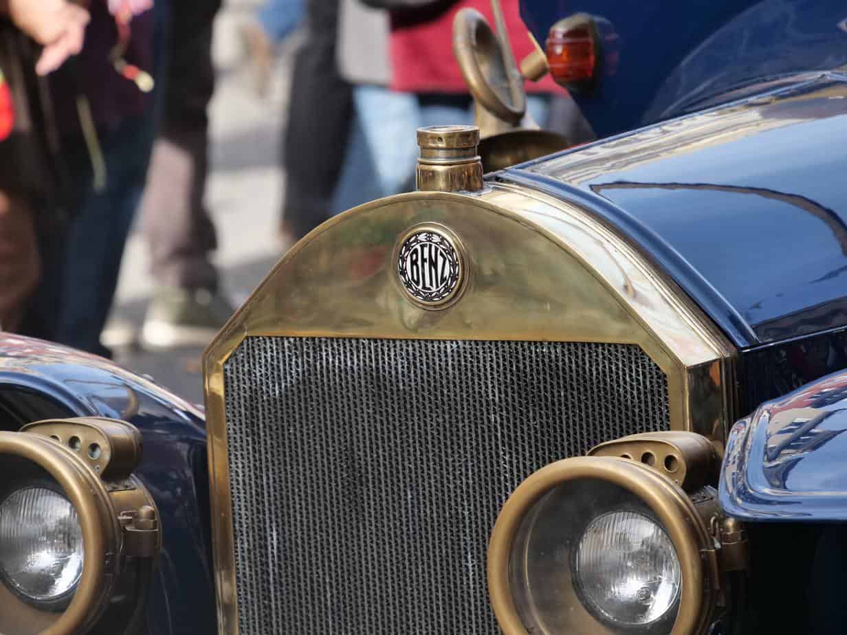 Czym jest samochód historyczny i czy musi mieć OC?